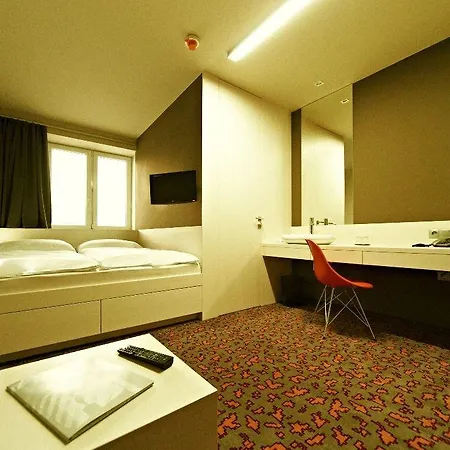 酒店 罗卡国会酒店 3*