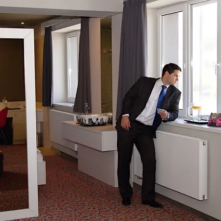 罗卡国会酒店 3* 科希策