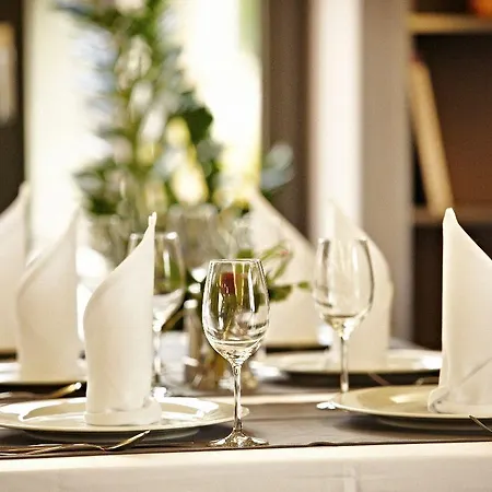 罗卡国会酒店 酒店 3*