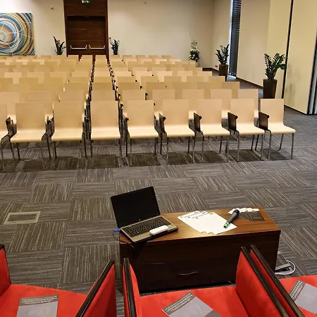 罗卡国会酒店 酒店 3*