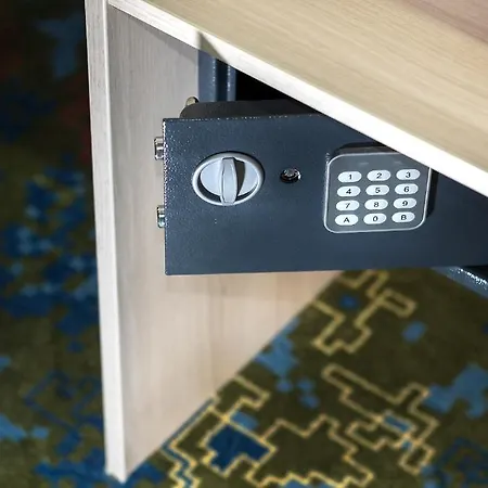 酒店 罗卡国会酒店 3*